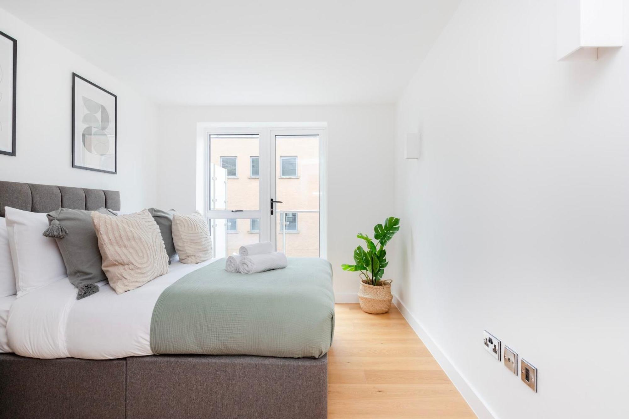 Fitzrovia & Soho - 2Br With Balcony - Cityapartmentstay Londyn Zewnętrze zdjęcie
