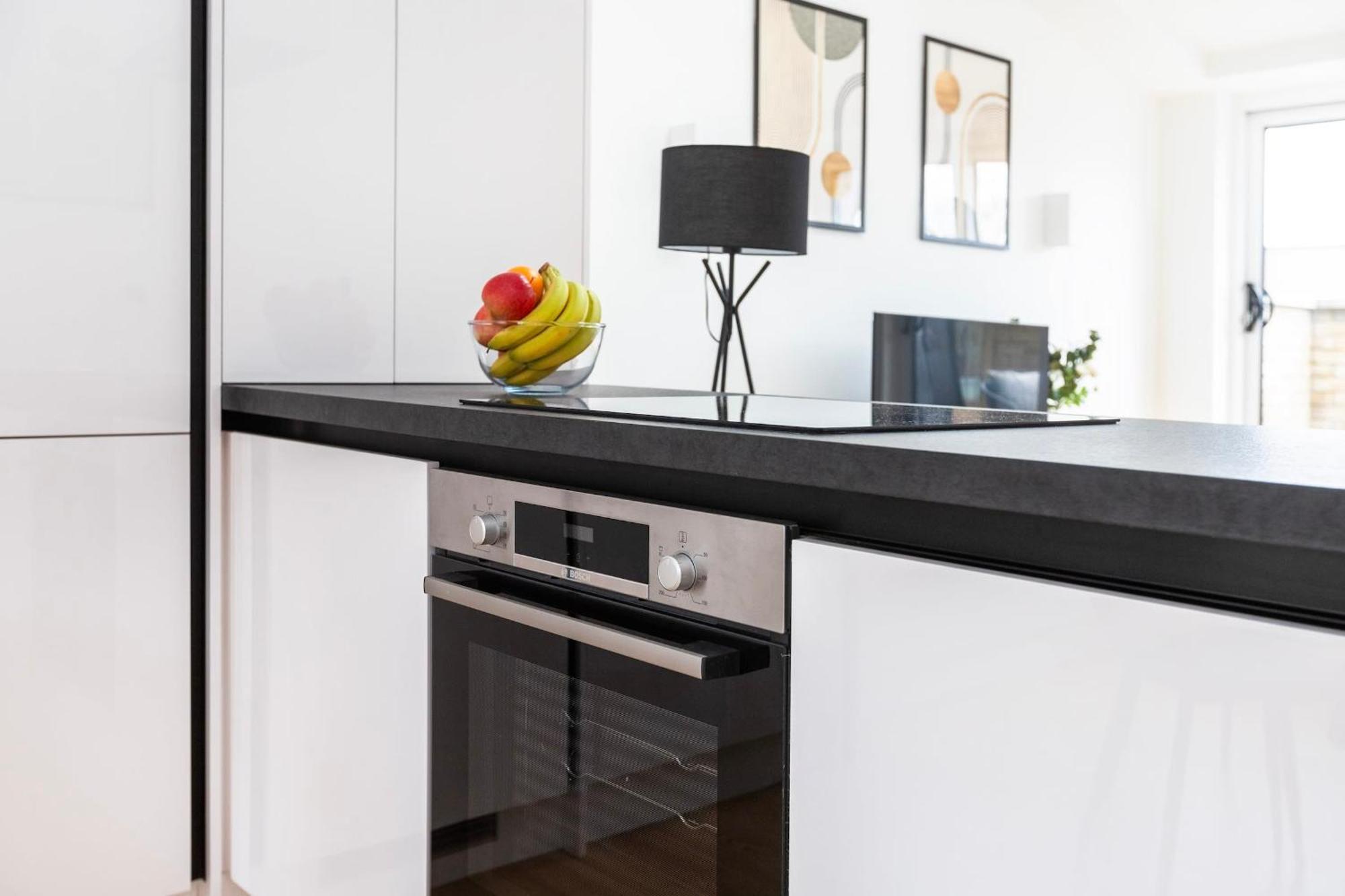 Fitzrovia & Soho - 2Br With Balcony - Cityapartmentstay Londyn Zewnętrze zdjęcie