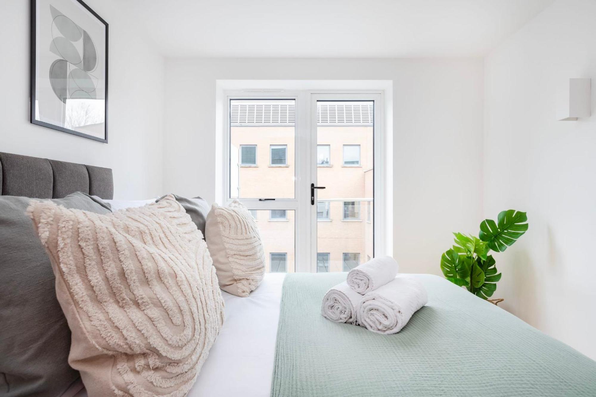 Fitzrovia & Soho - 2Br With Balcony - Cityapartmentstay Londyn Zewnętrze zdjęcie