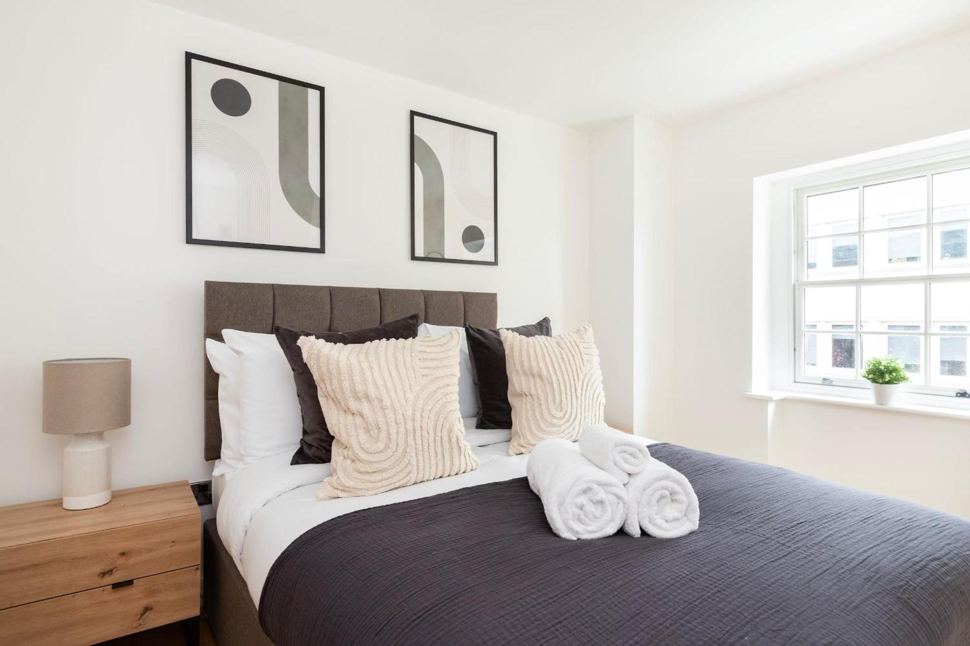 Fitzrovia & Soho - 2Br With Balcony - Cityapartmentstay Londyn Zewnętrze zdjęcie