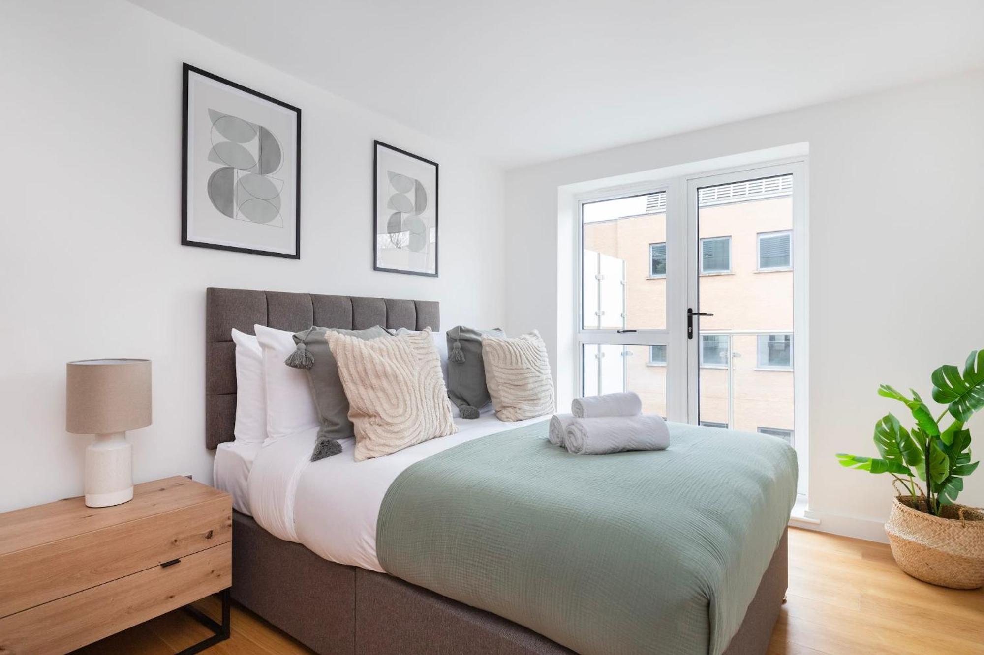 Fitzrovia & Soho - 2Br With Balcony - Cityapartmentstay Londyn Zewnętrze zdjęcie